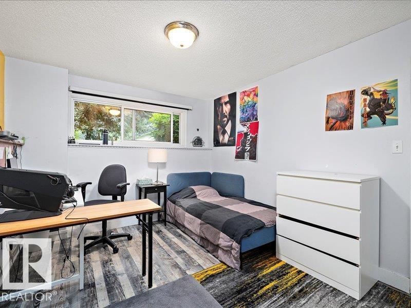 Photo 37 of 3832 110 St Nw Nw, Edmonton AB