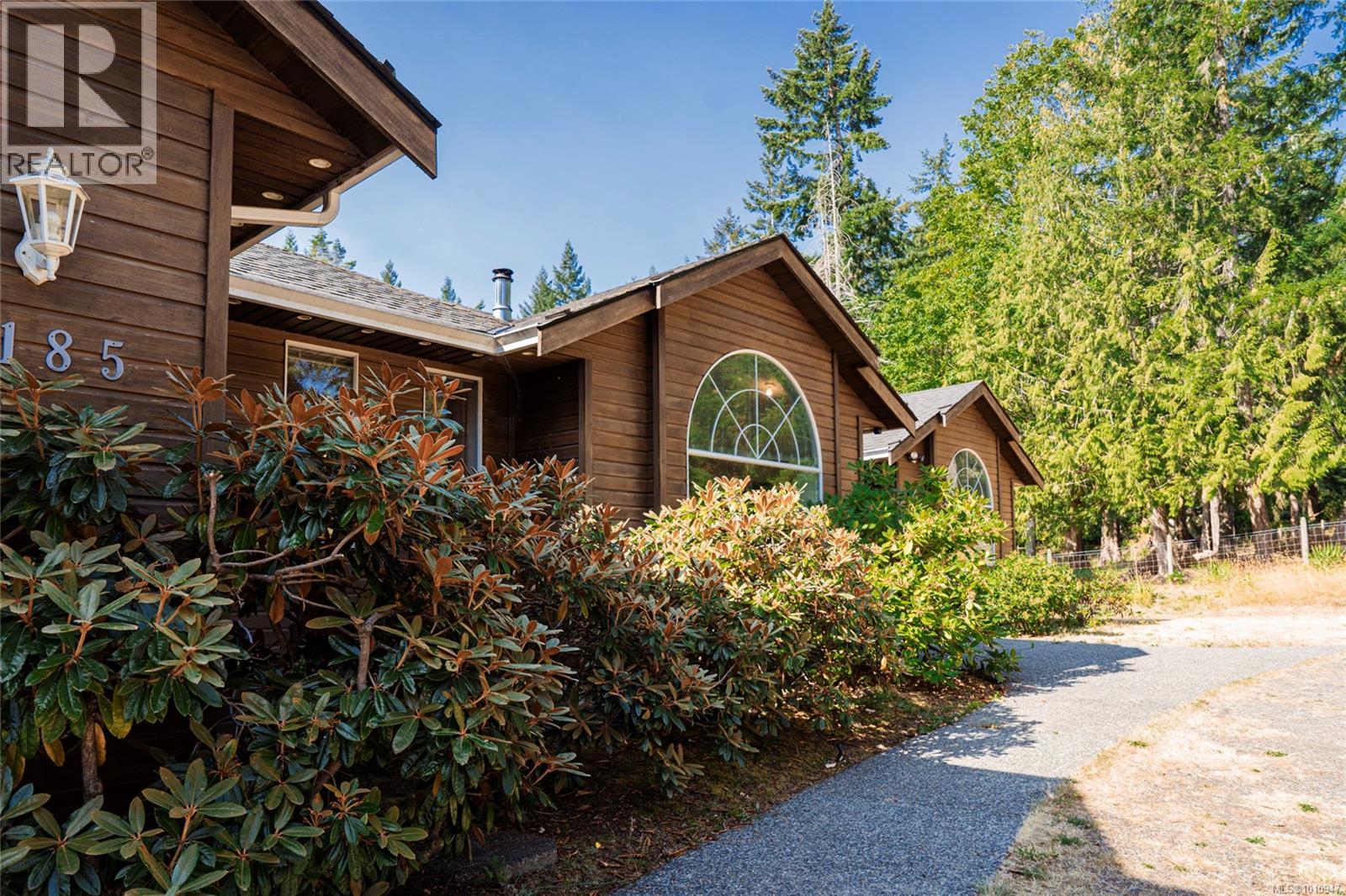 Photo 26 of 7185 Royal Dr, Lantzville BC