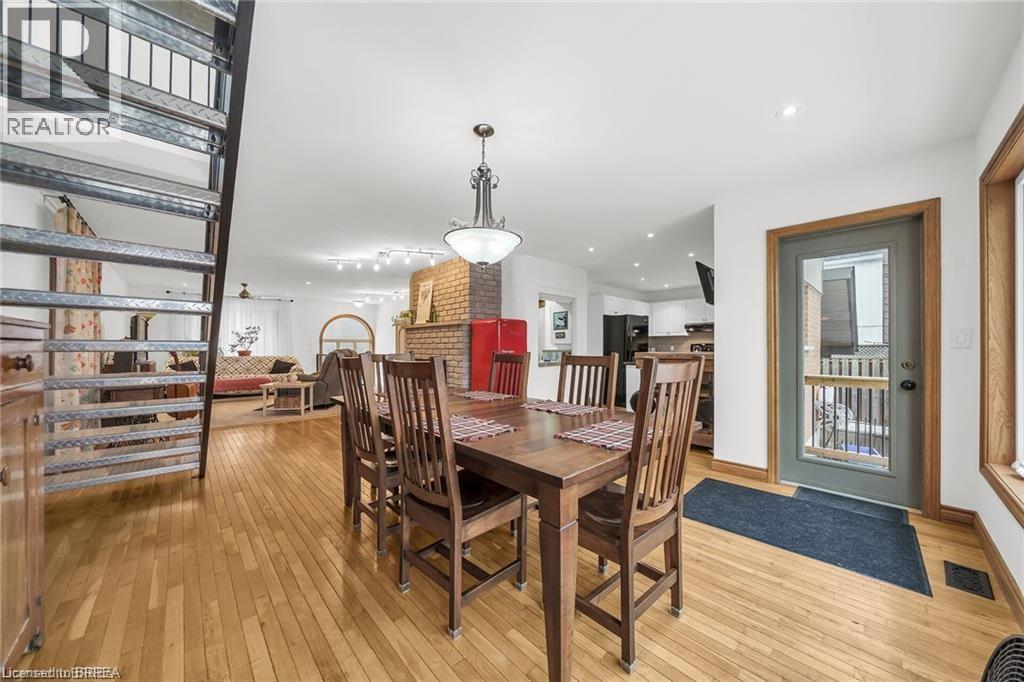 Photo 13 of 38 Grand River Street S, Paris ON