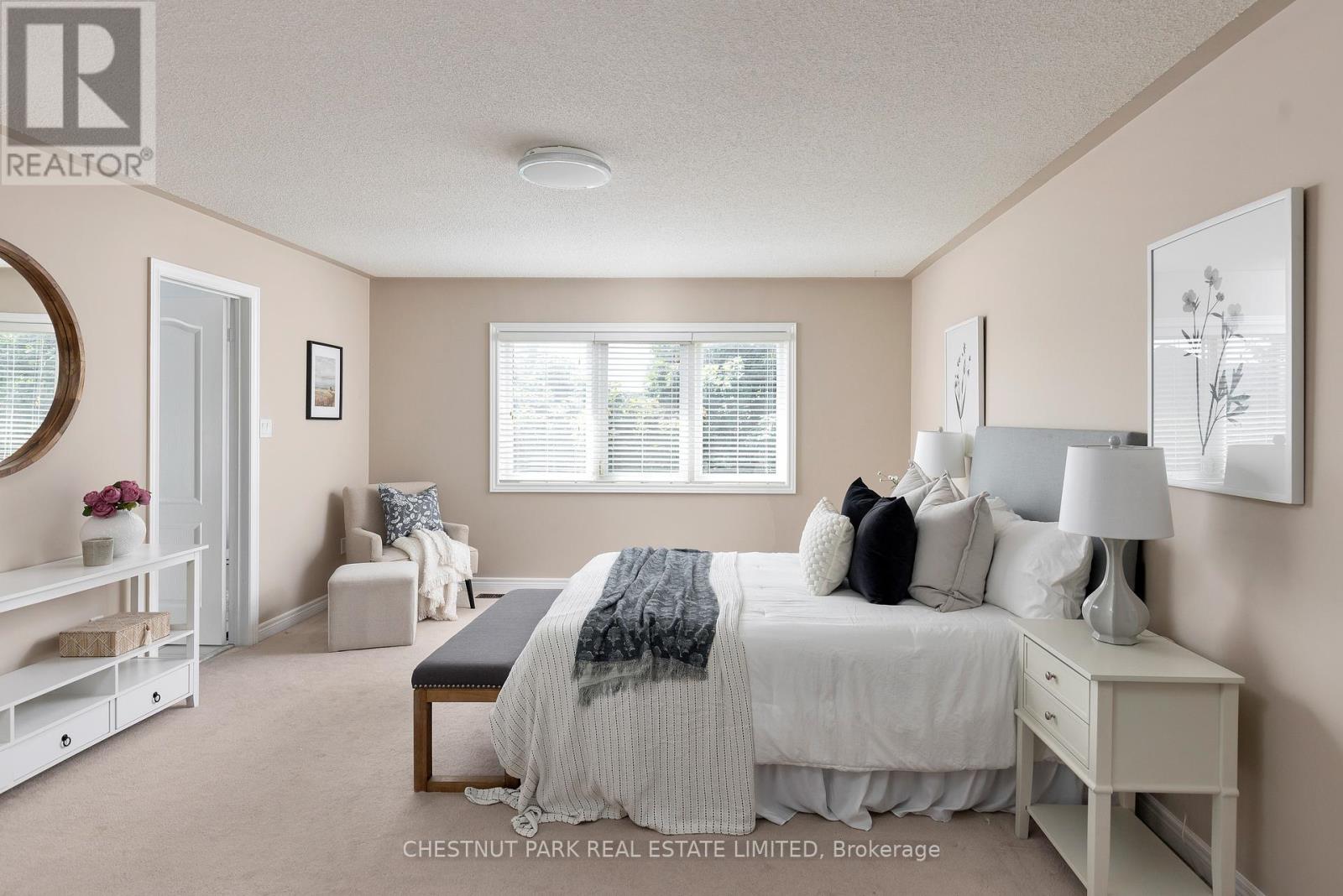 Photo 12 of 65 Northern Dancer Drive, Oshawa ON