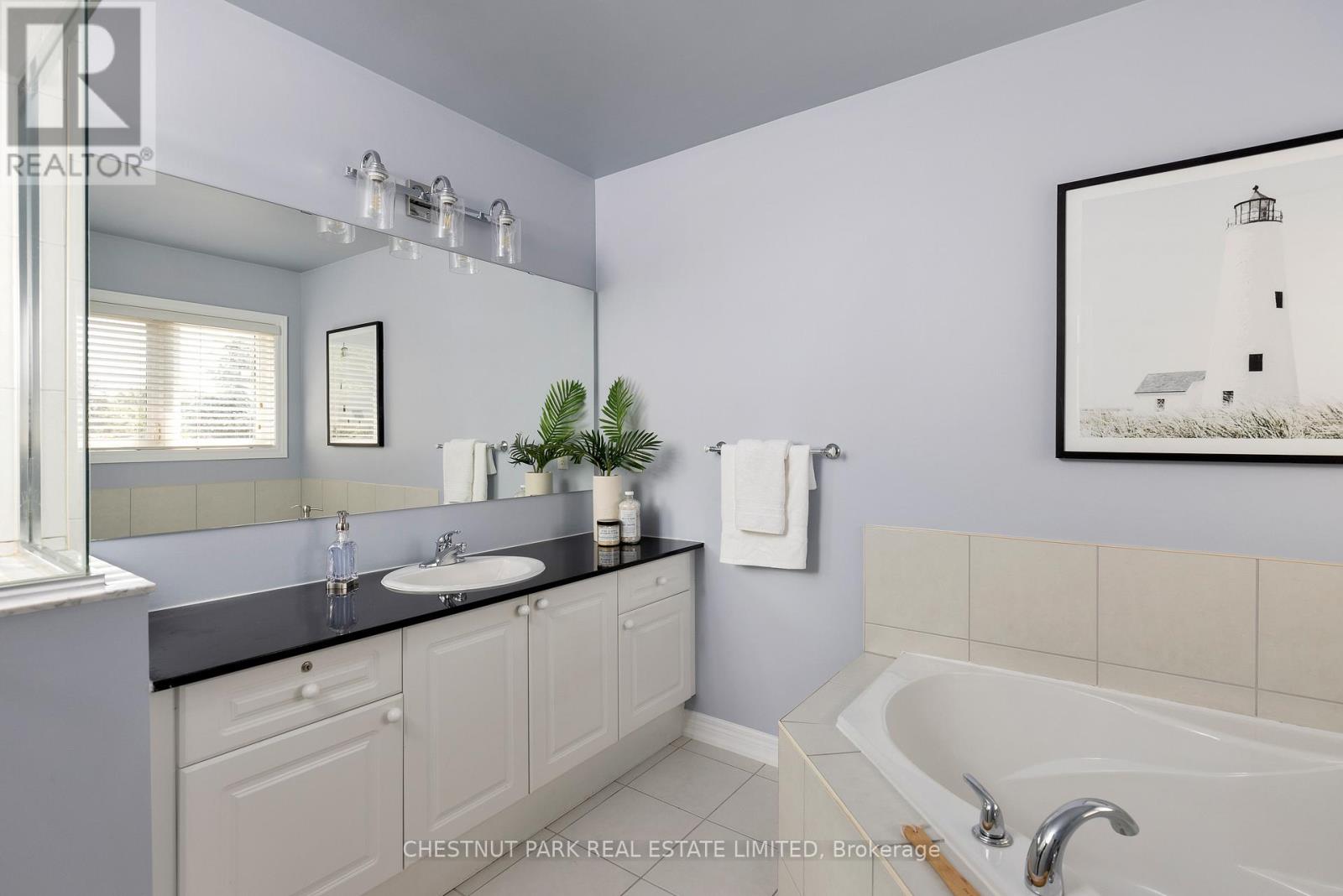 Photo 27 of 65 Northern Dancer Drive, Oshawa ON