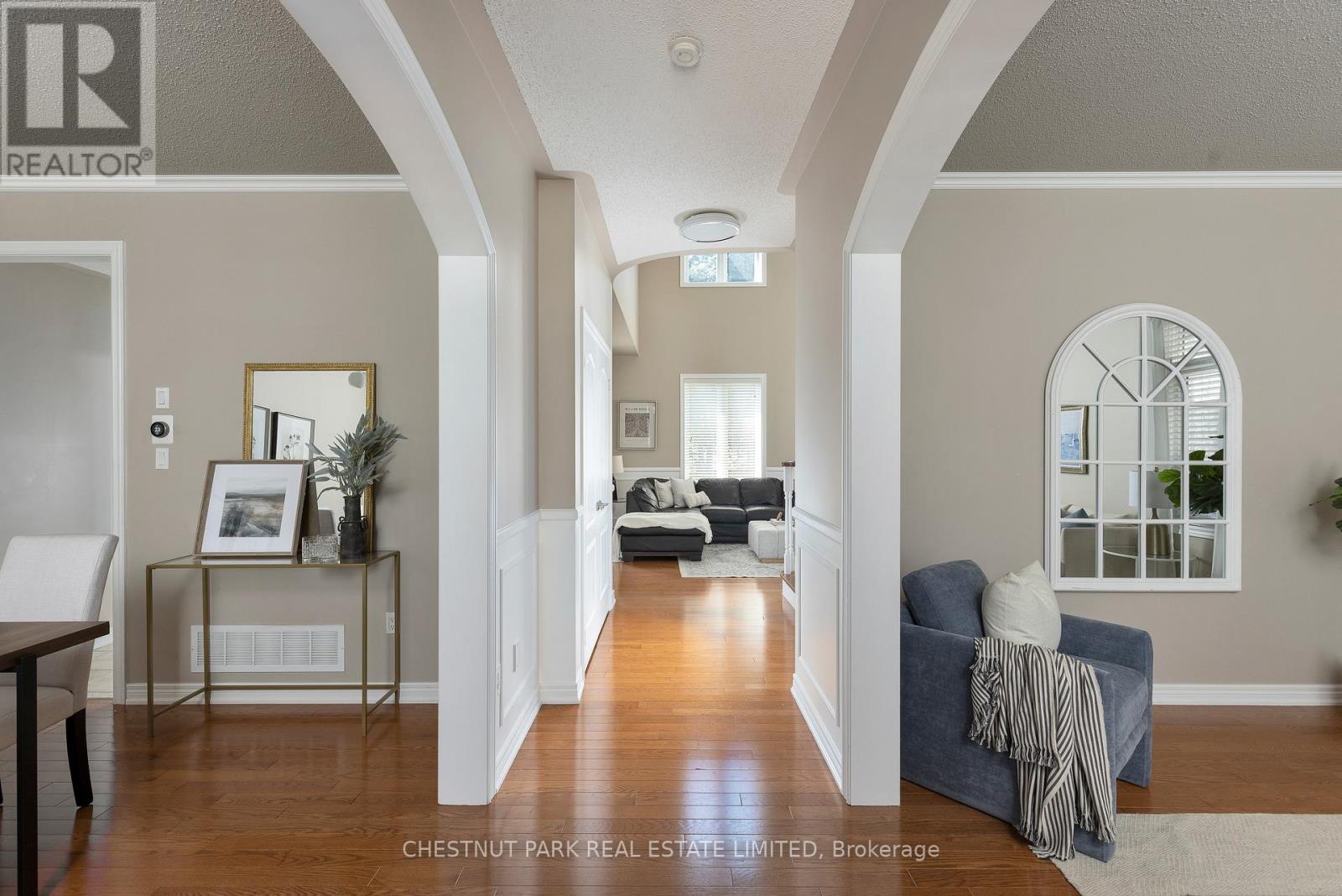 Photo 6 of 65 Northern Dancer Drive, Oshawa ON