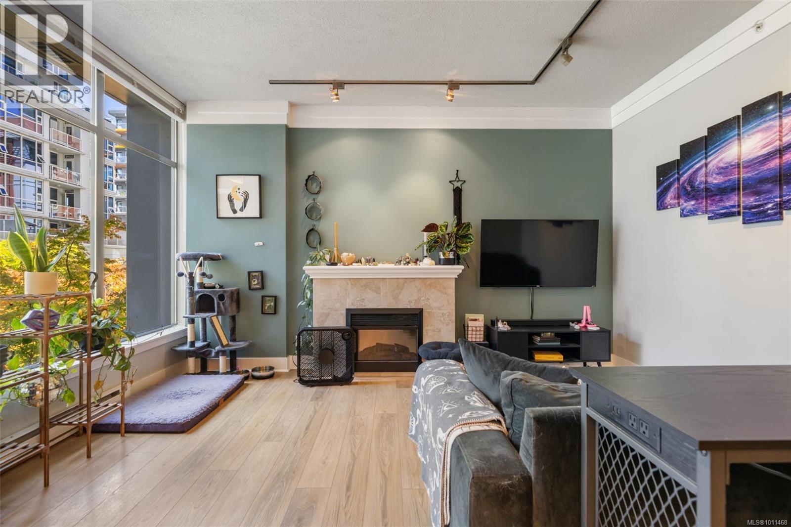 Photo 6 of 210 845 Yates St, Victoria BC