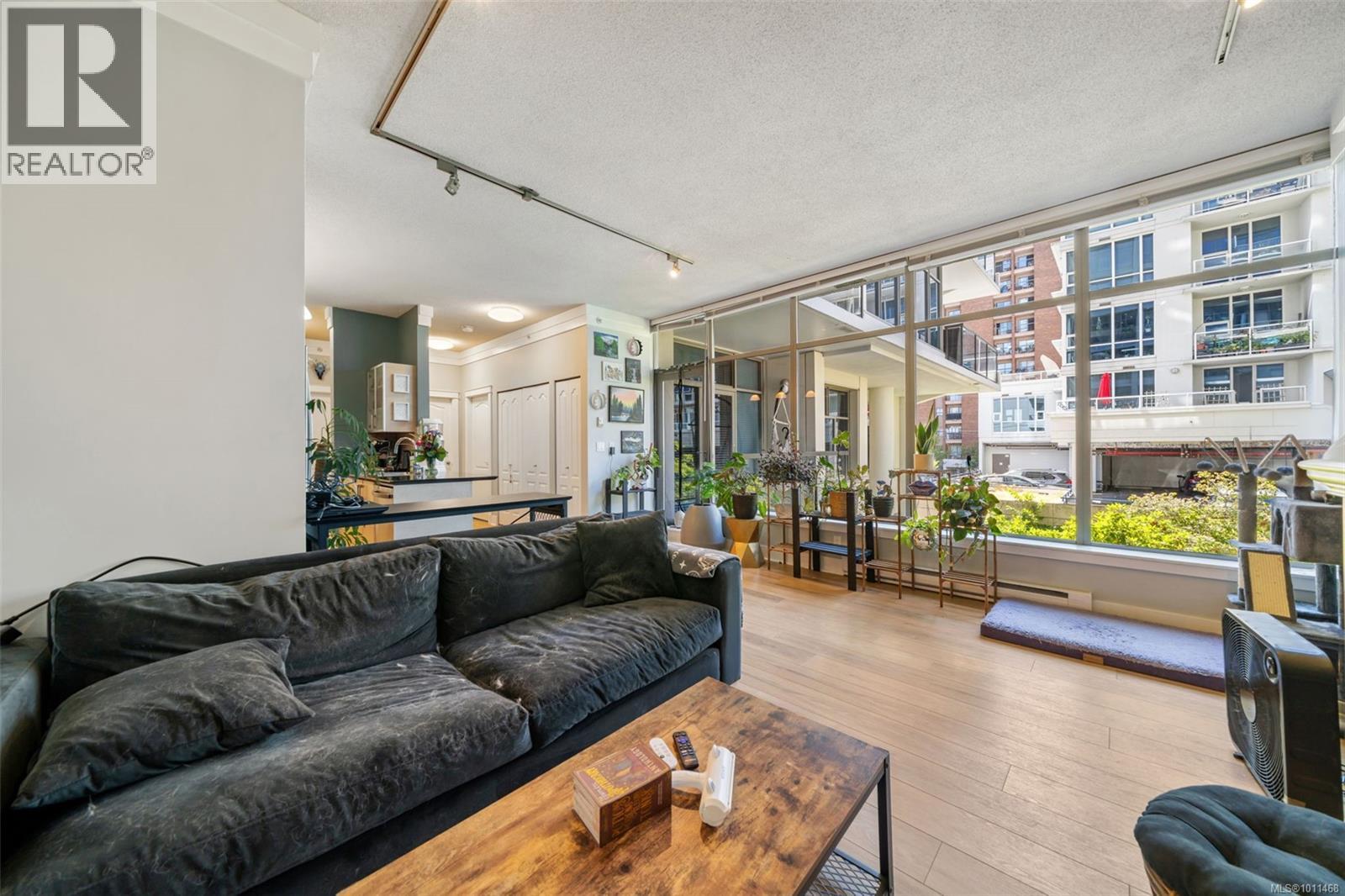 Photo 4 of 210 845 Yates St, Victoria BC
