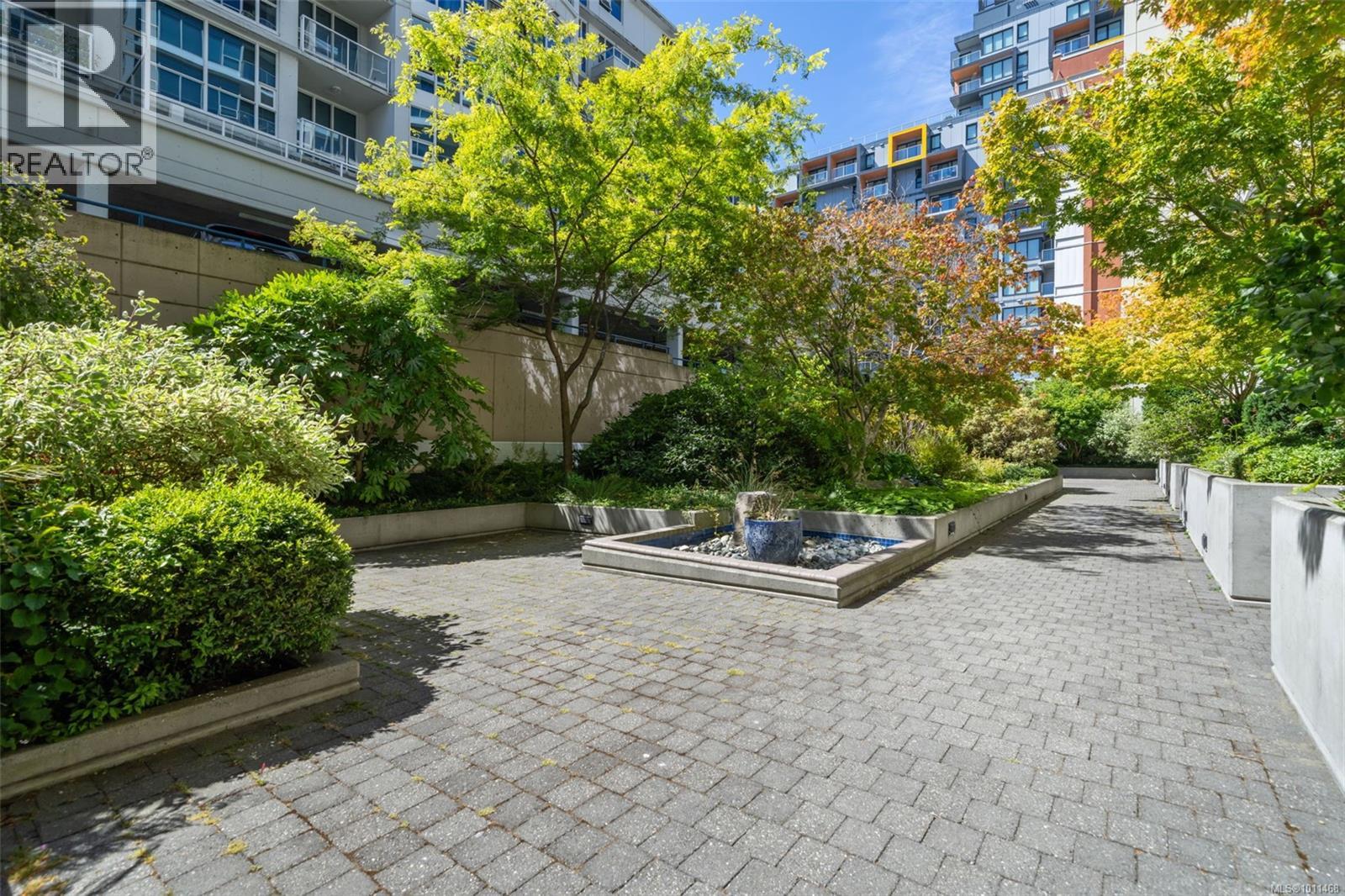 Photo 2 of 210 845 Yates St, Victoria BC