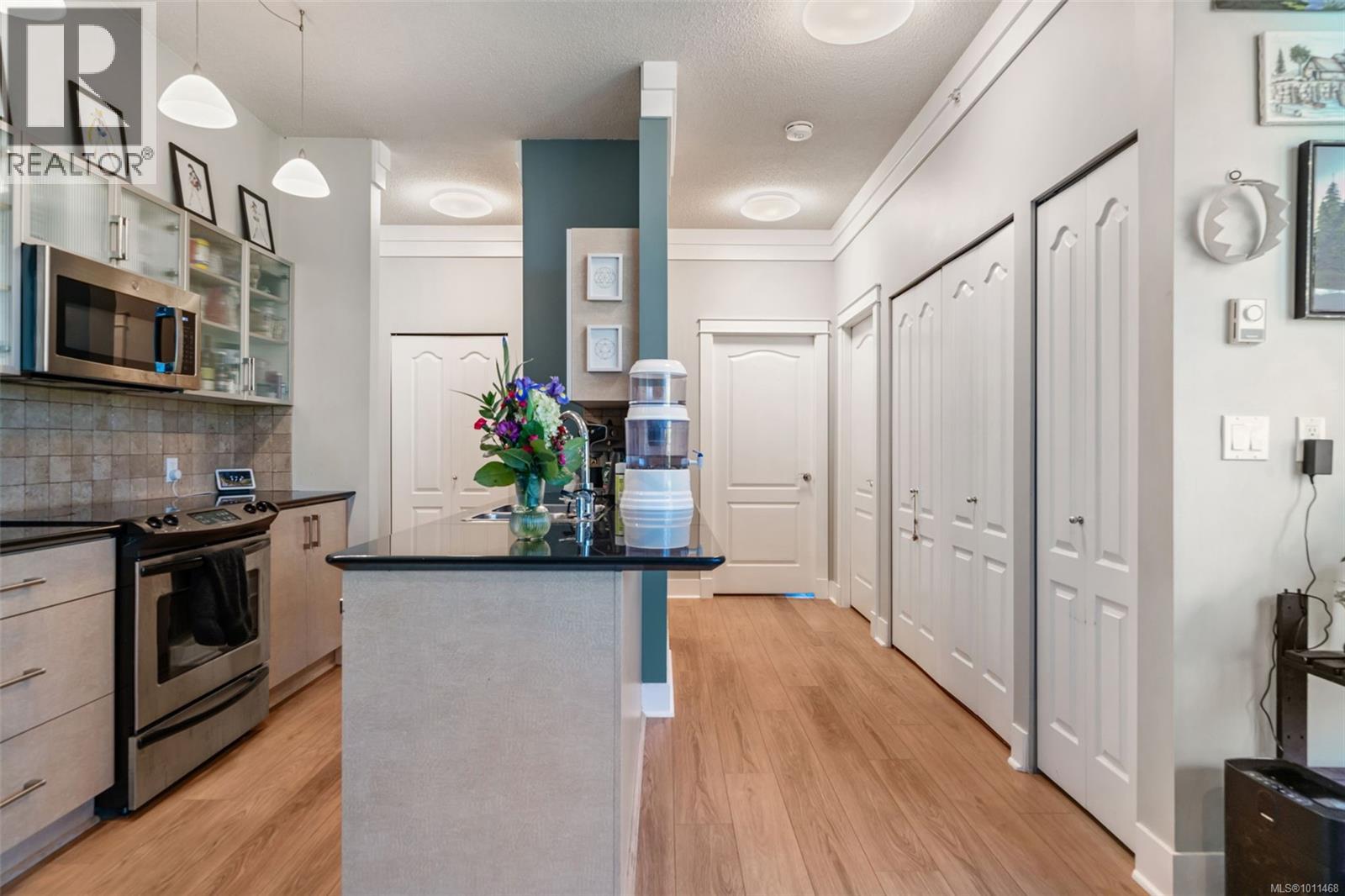 Photo 30 of 210 845 Yates St, Victoria BC