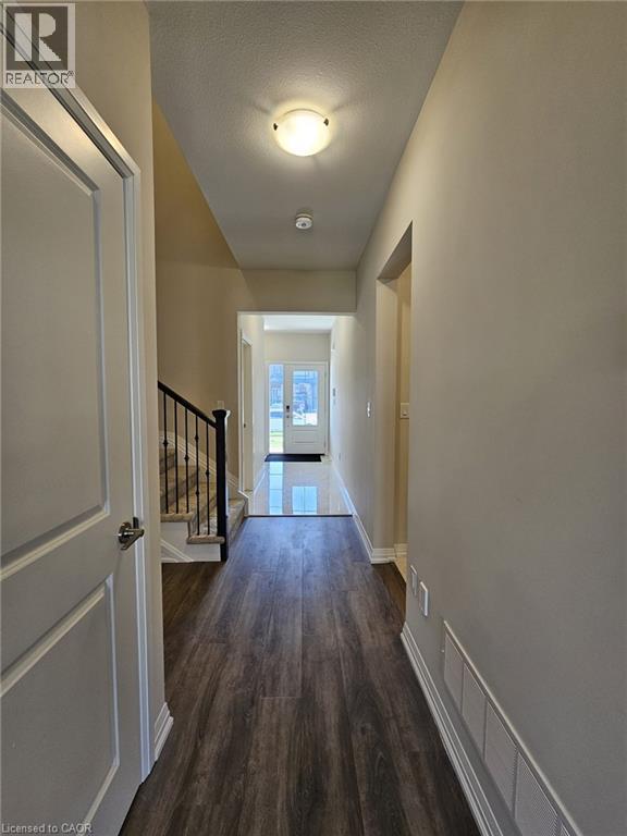 Photo 10 of 111 Alicia Crescent, Thorold ON