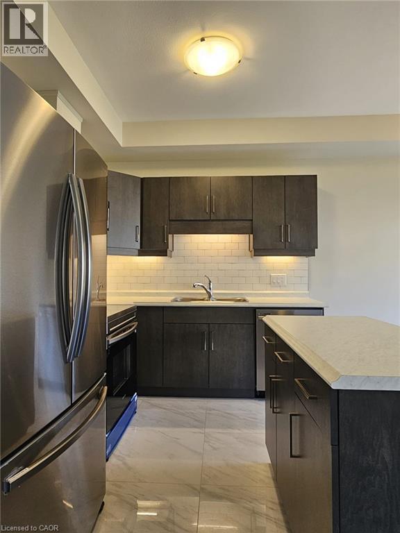 Photo 2 of 111 Alicia Crescent, Thorold ON