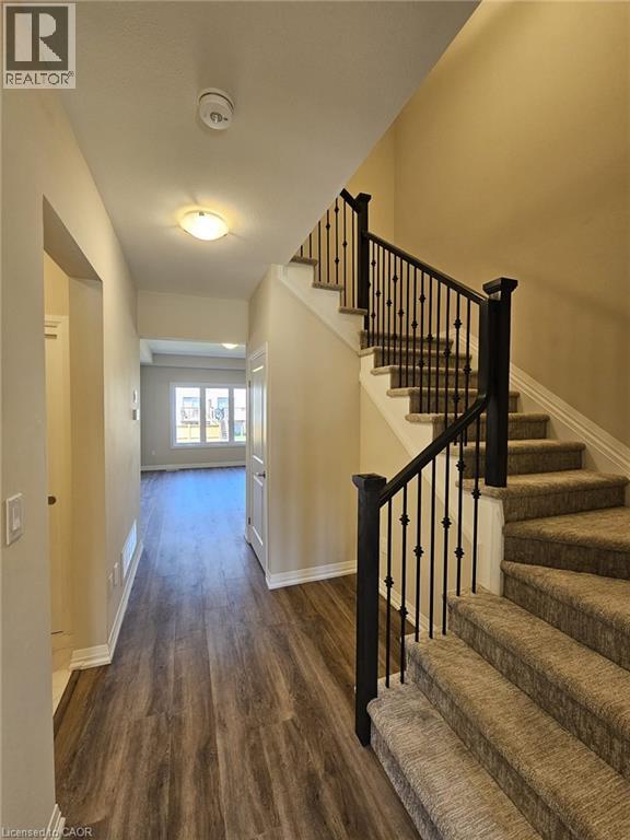 Photo 11 of 111 Alicia Crescent, Thorold ON