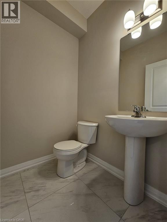 Photo 4 of 111 Alicia Crescent, Thorold ON