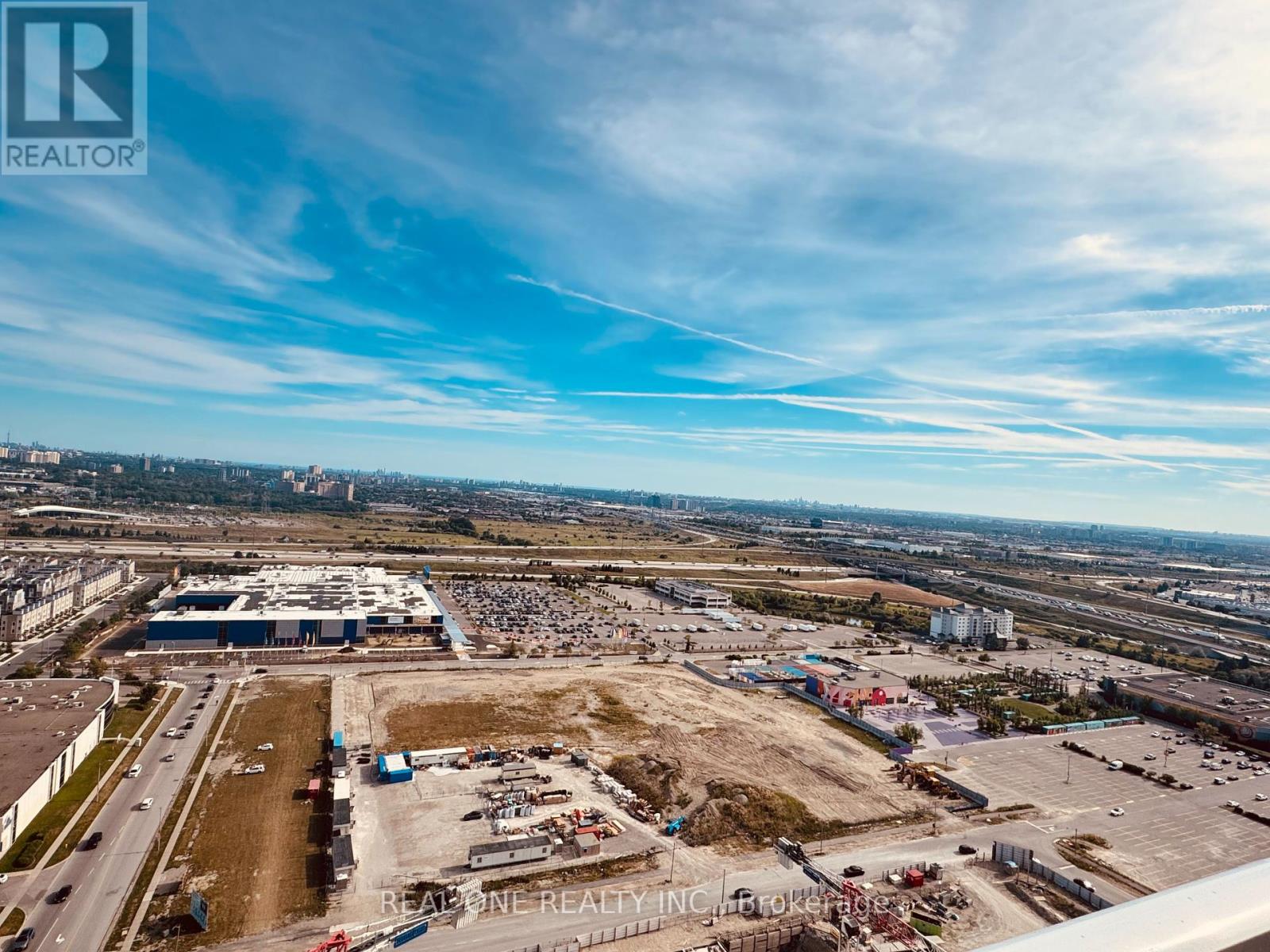 Photo 7 of 3312 28 Interchange Way, Vaughan ON