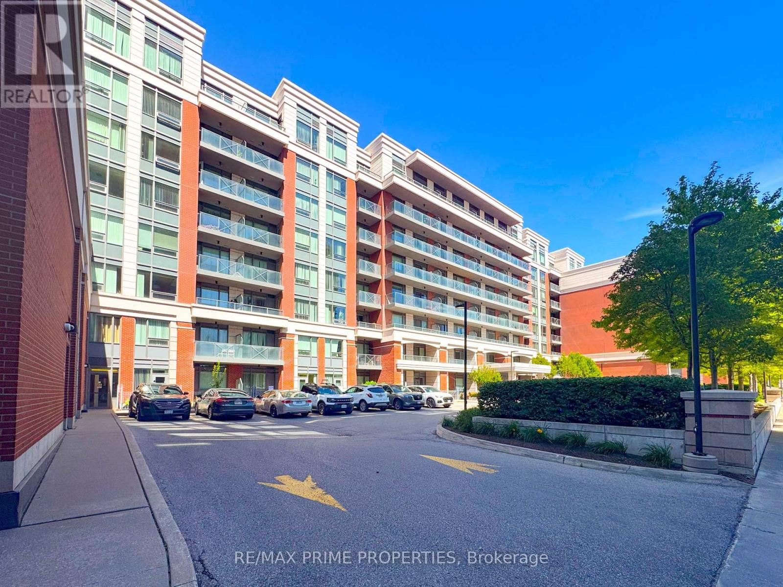 Photo 8 of 510 8228 Birchmount Road, Markham ON