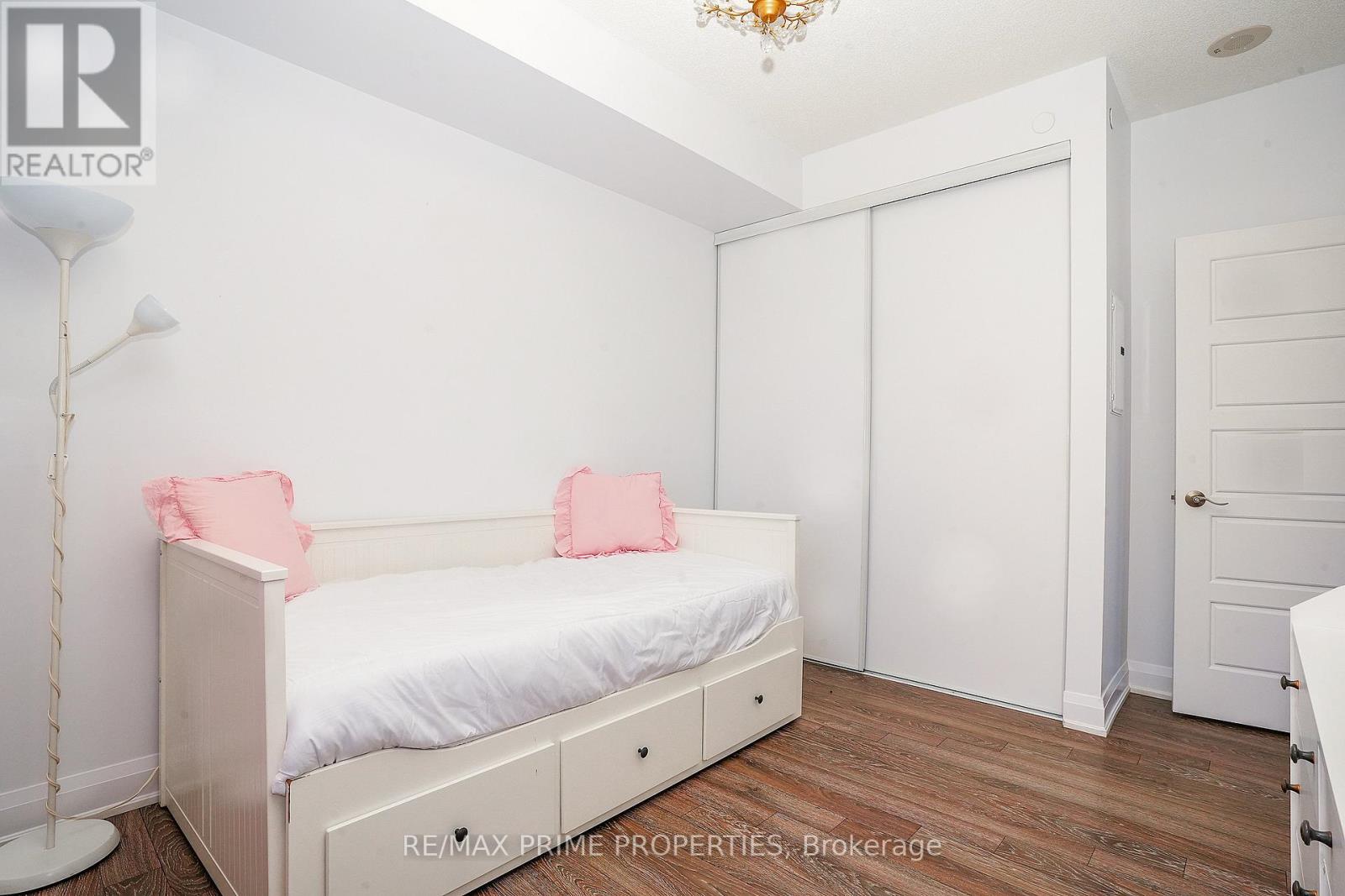 Photo 9 of 510 8228 Birchmount Road, Markham ON