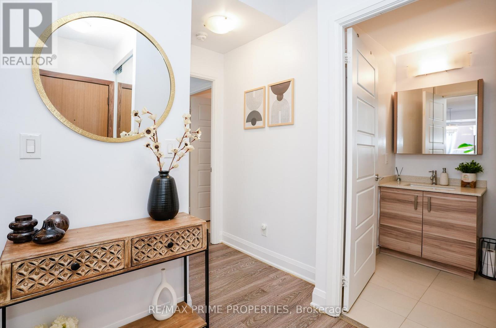 Photo 31 of 510 8228 Birchmount Road, Markham ON