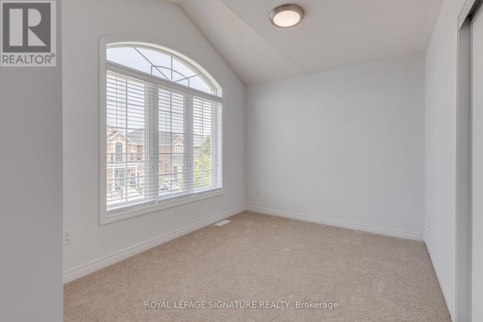 Photo 22 of 39 Hermitage Boulevard, Markham ON