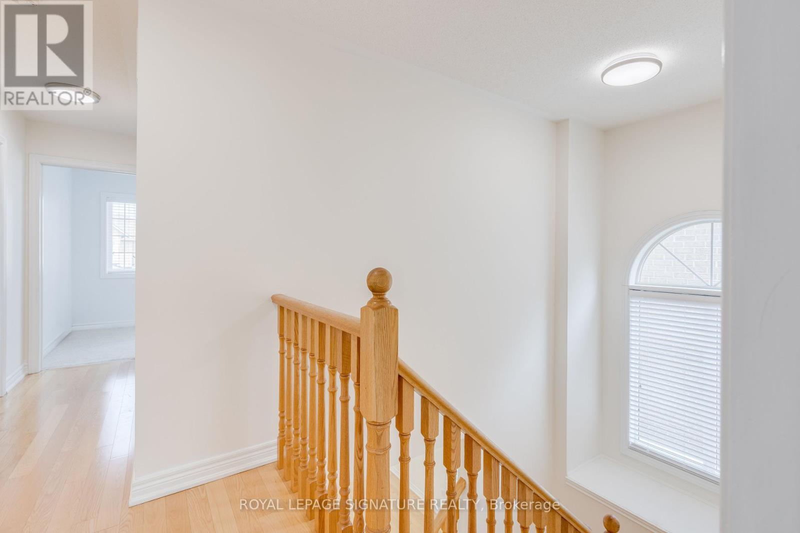 Photo 29 of 39 Hermitage Boulevard, Markham ON