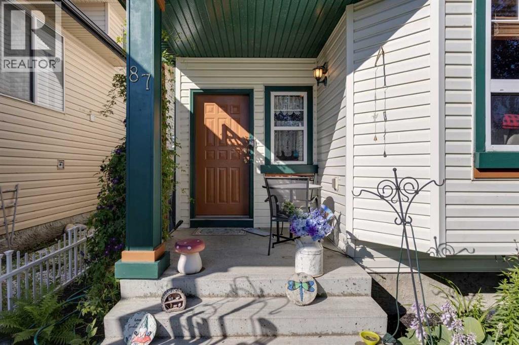 Single Family House for Sale in  Coventry Road NE Coventry Hills Calgary 