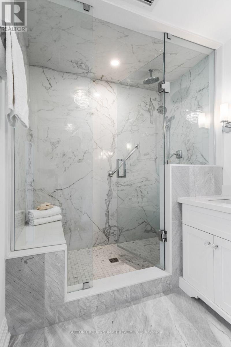 Photo 37 of 404 2060 Lakeshore Road, Burlington ON
