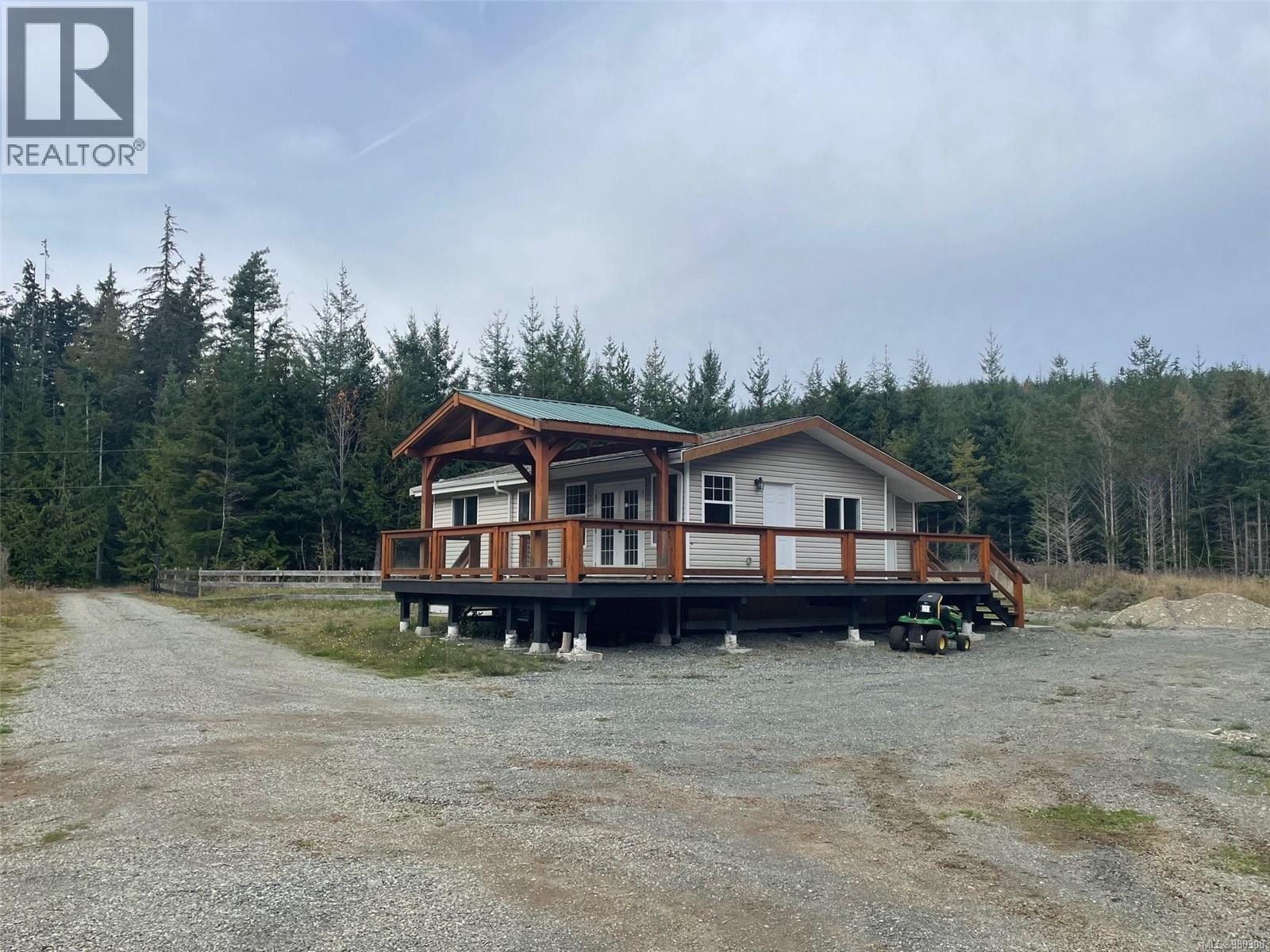 Photo 9 of 2590 Clark Rd, Sooke BC
