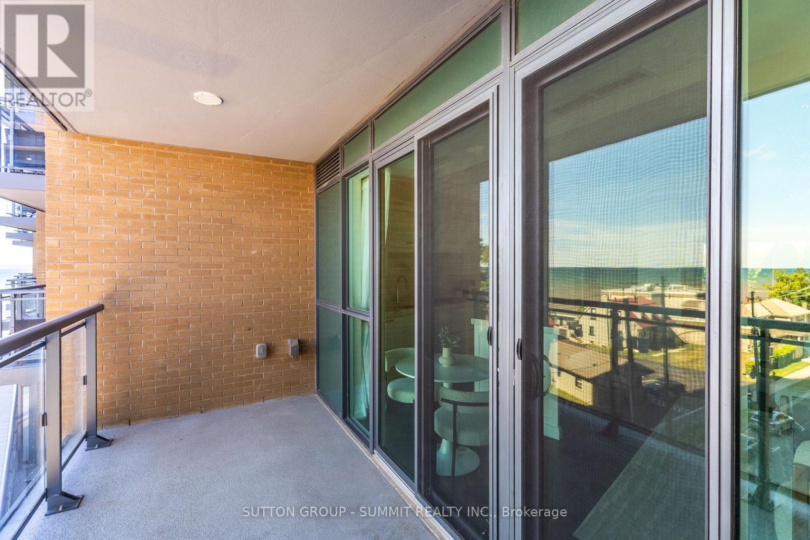 Photo 1 of 404 2060 Lakeshore Road, Burlington ON