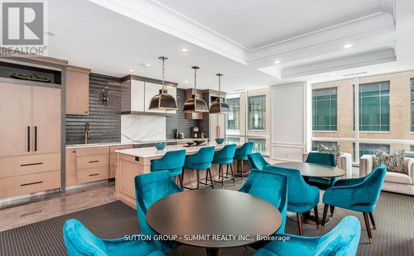 Photo 9 of 404 2060 Lakeshore Road, Burlington ON