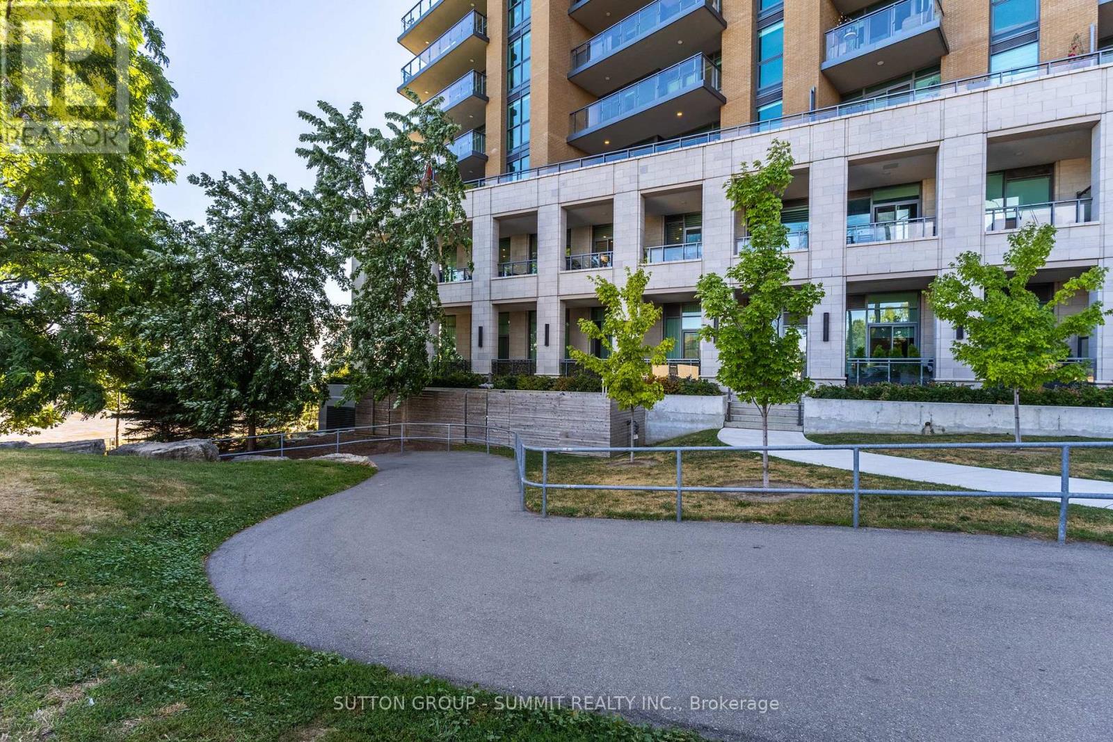 Photo 48 of 404 2060 Lakeshore Road, Burlington ON