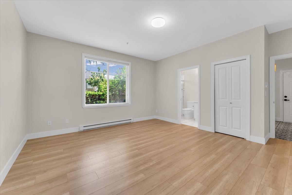 Photo 5 of 52 8633 159 Street, Surrey BC