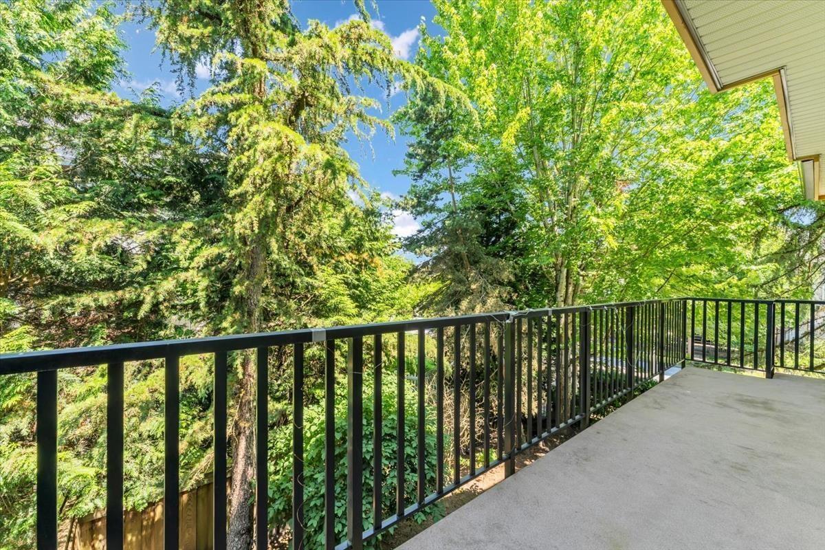 Photo 3 of 52 8633 159 Street, Surrey BC