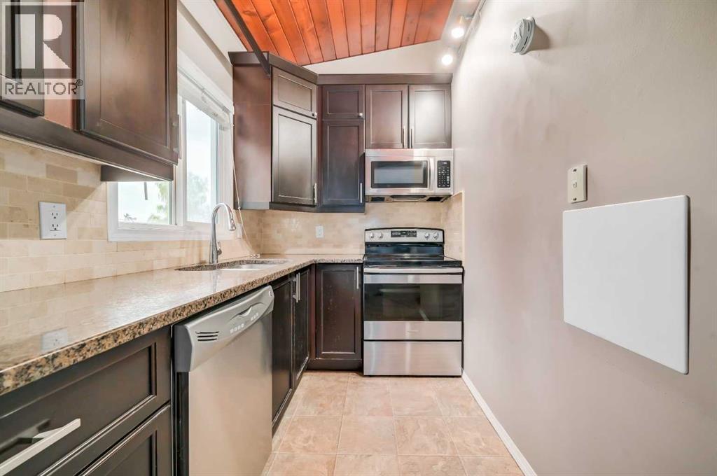 Single Family House Bi-level for Sale in   Street SW Oakridge Calgary 