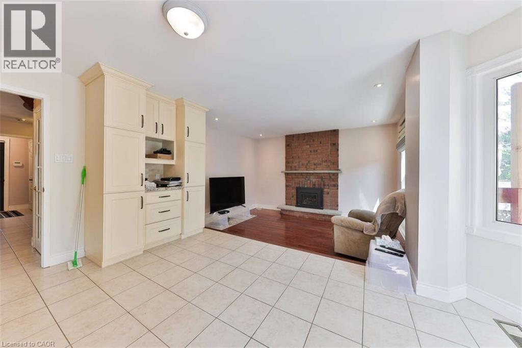 Photo 20 of 5275 Thornwood Drive, Mississauga ON