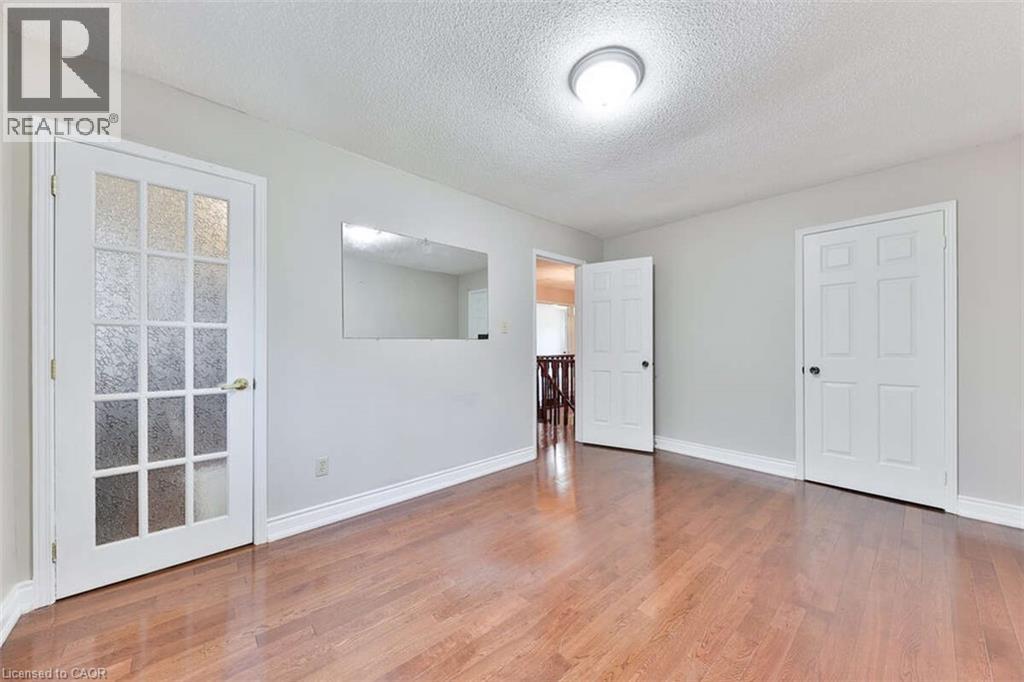 Photo 31 of 5275 Thornwood Drive, Mississauga ON