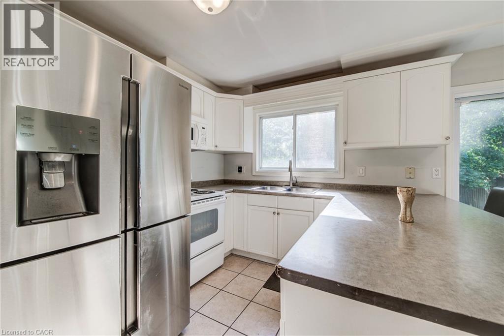 Photo 20 of 124 Wilfred Avenue, Kitchener ON