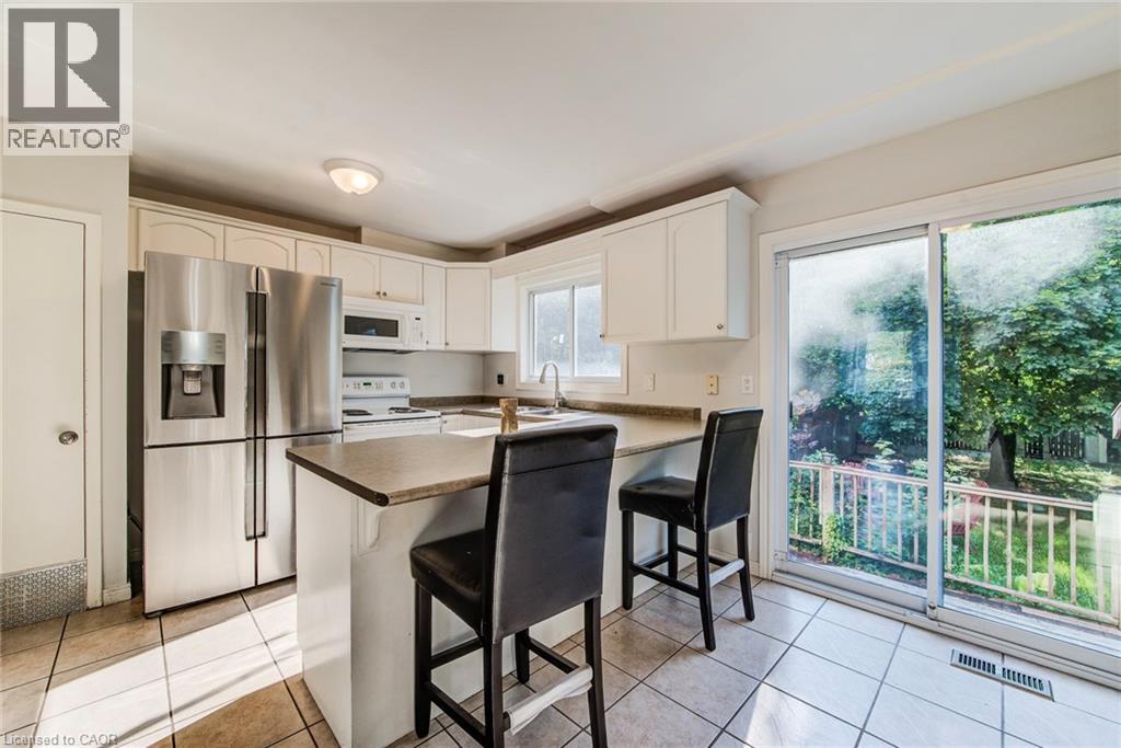 Photo 14 of 124 Wilfred Avenue, Kitchener ON