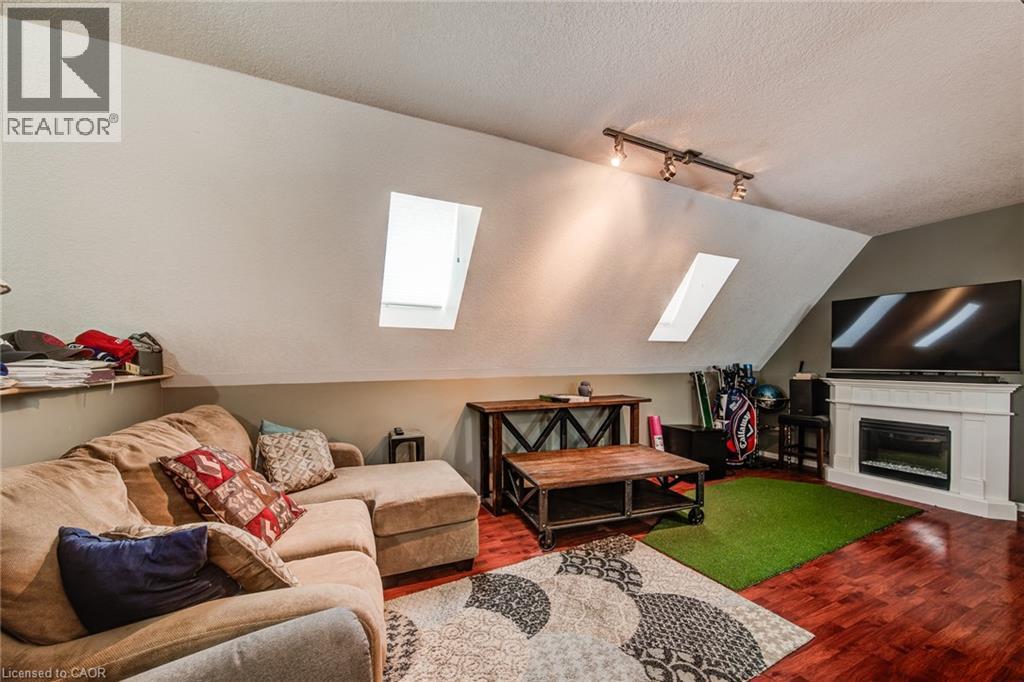 Photo 25 of 1023 Maple Leaf Street, Wellesley ON