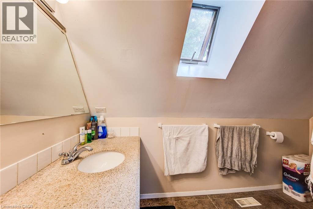 Photo 37 of 1023 Maple Leaf Street, Wellesley ON