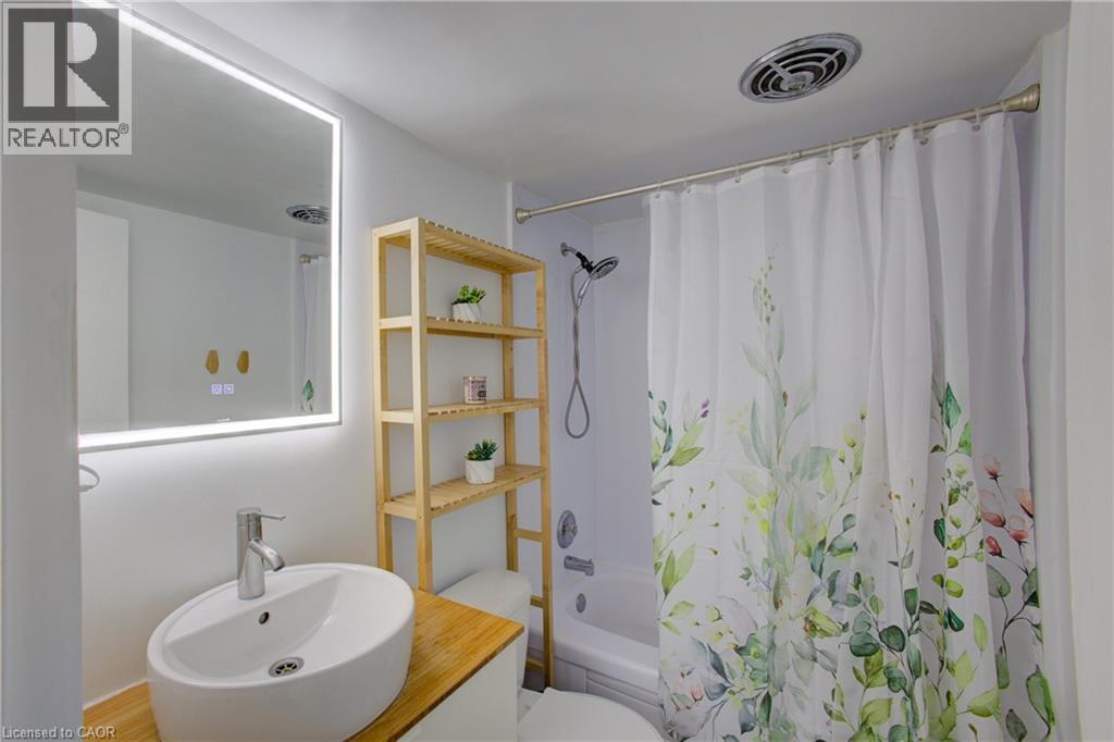 Photo 14 of 91 Conroy Crescent Unit 202, Guelph ON