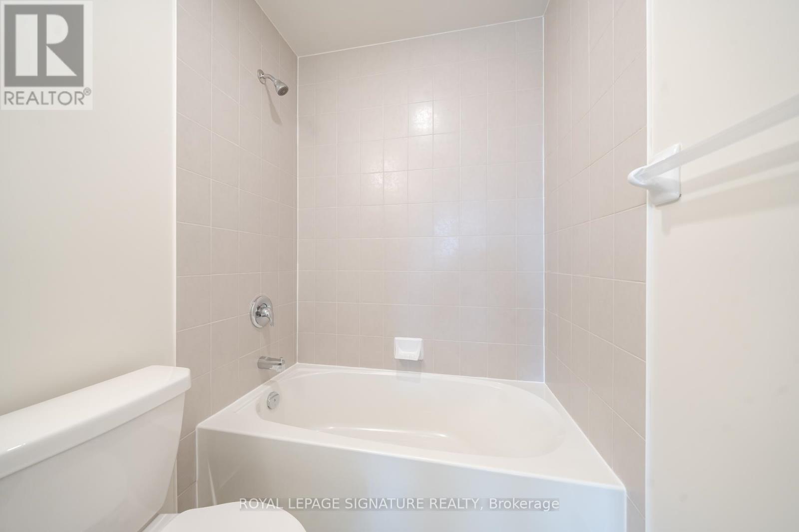 Photo 15 of 2208 38 Annie Craig Drive, Toronto ON