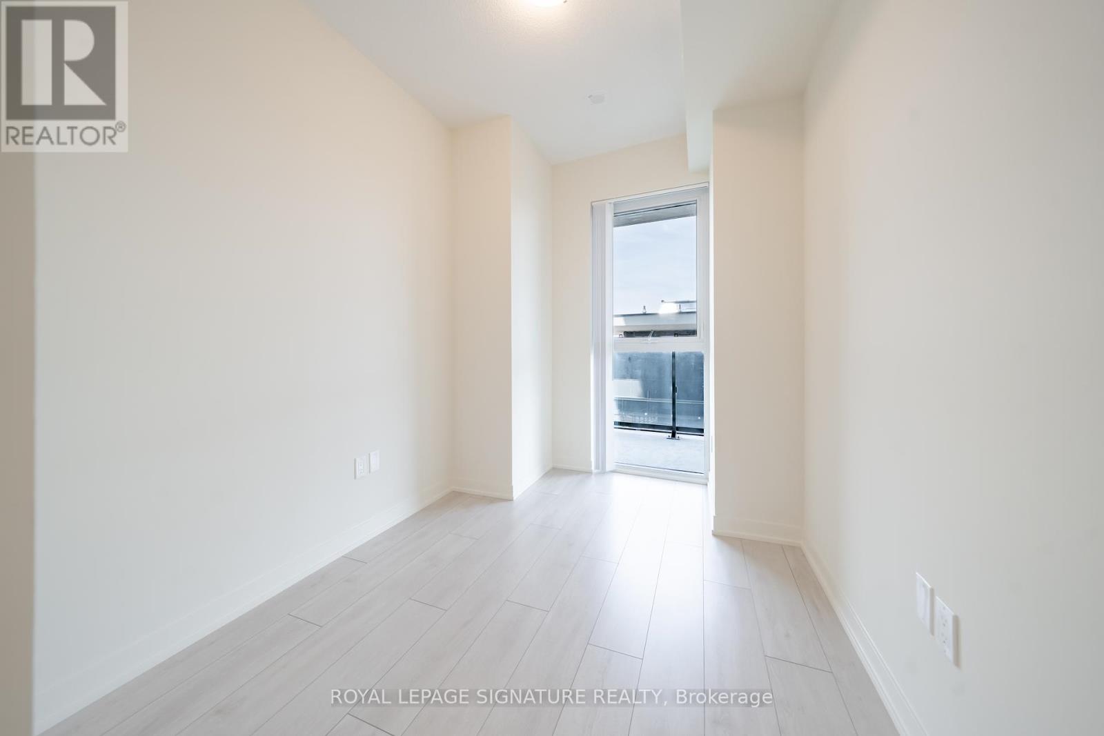 Photo 17 of 2208 38 Annie Craig Drive, Toronto ON