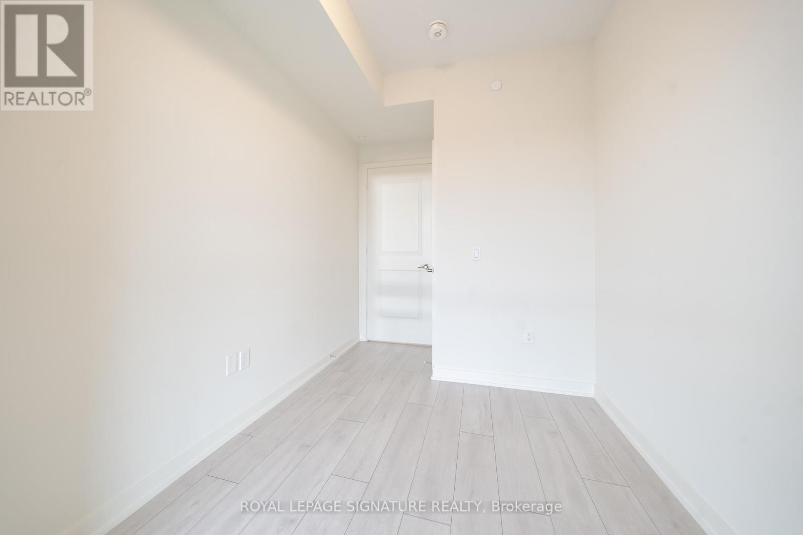 Photo 9 of 2208 38 Annie Craig Drive, Toronto ON