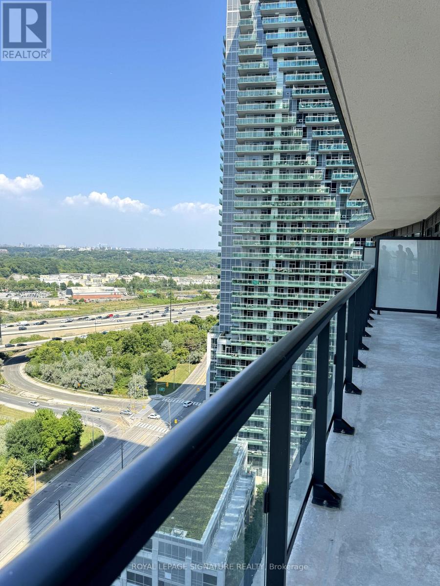Photo 4 of 2208 38 Annie Craig Drive, Toronto ON