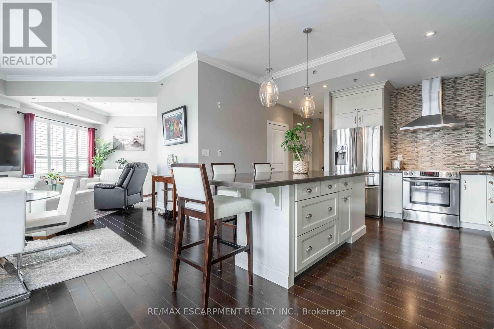 Photo 7 of 422 5317 Upper Middle Road, Burlington ON