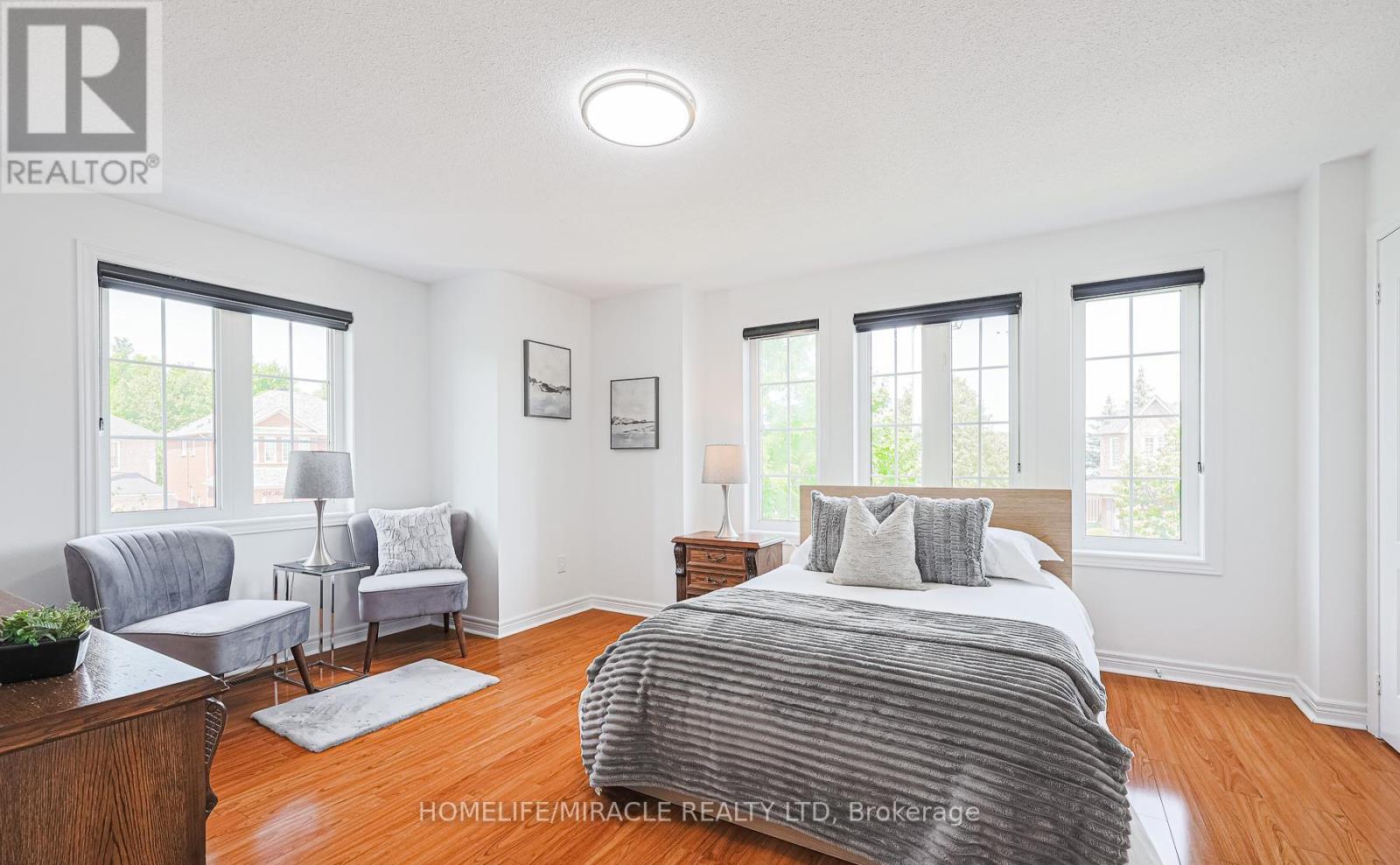 Photo 32 of 185 Mountainash Road, Brampton ON