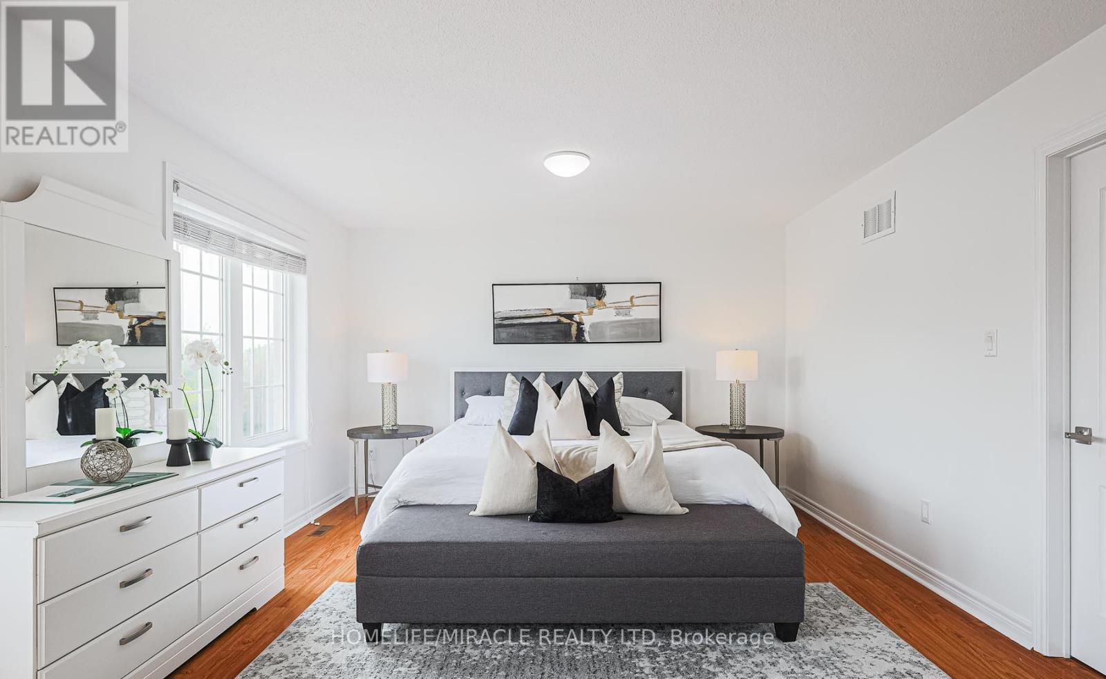 Photo 33 of 185 Mountainash Road, Brampton ON