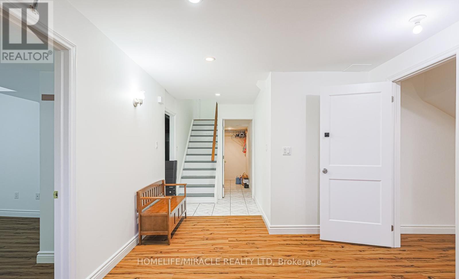 Photo 46 of 185 Mountainash Road, Brampton ON