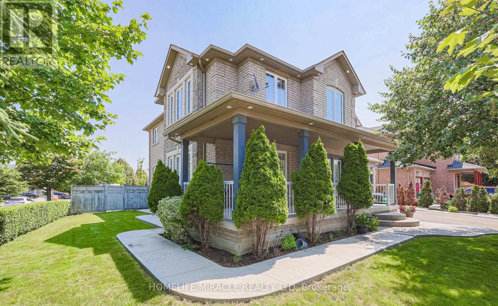 Photo 29 of 185 Mountainash Road, Brampton ON