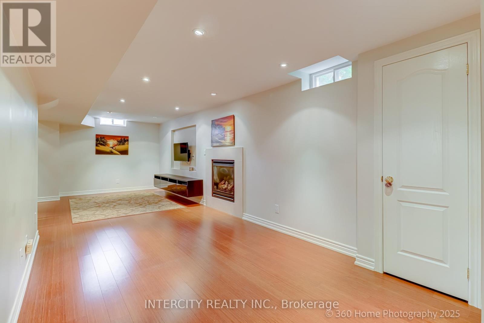 Photo 27 of 539 Langport Court, Mississauga ON