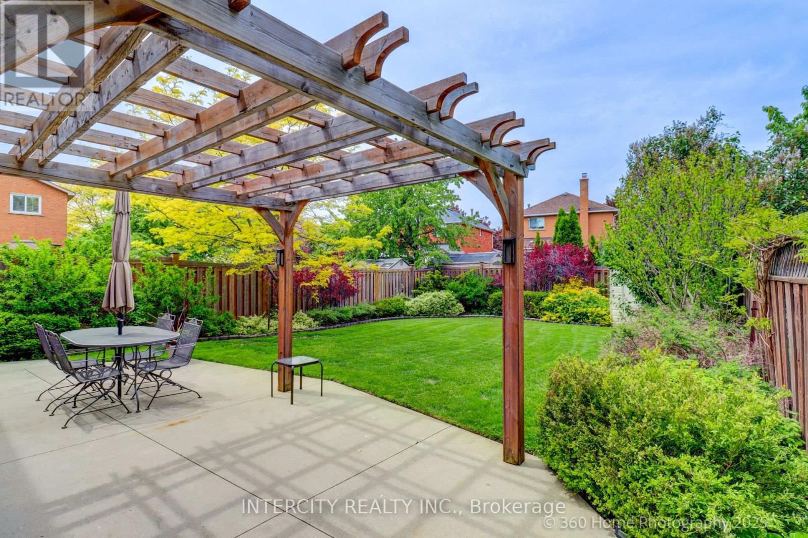 Photo 21 of 539 Langport Court, Mississauga ON