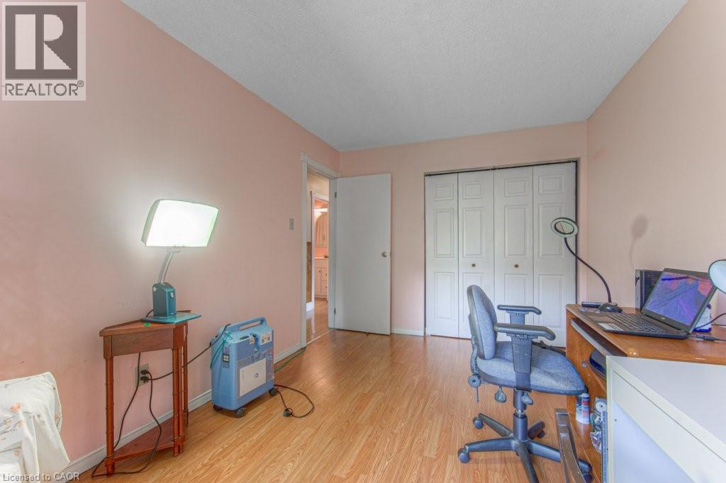 Photo 5 of 66 Daubigny Road, Brantford ON