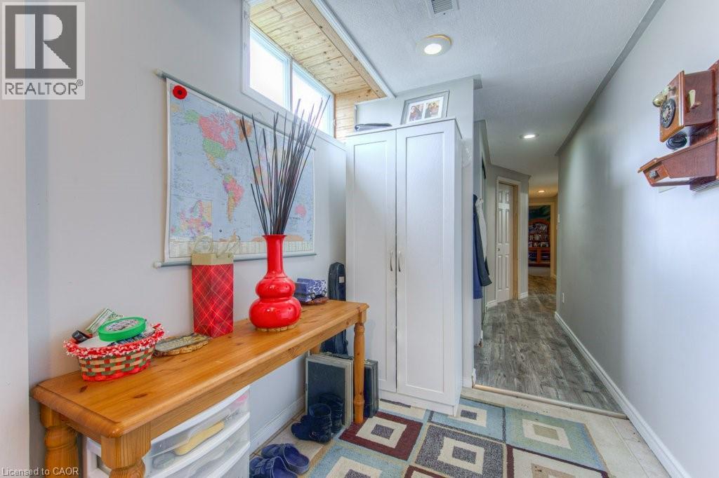 Photo 3 of 66 Daubigny Road, Brantford ON