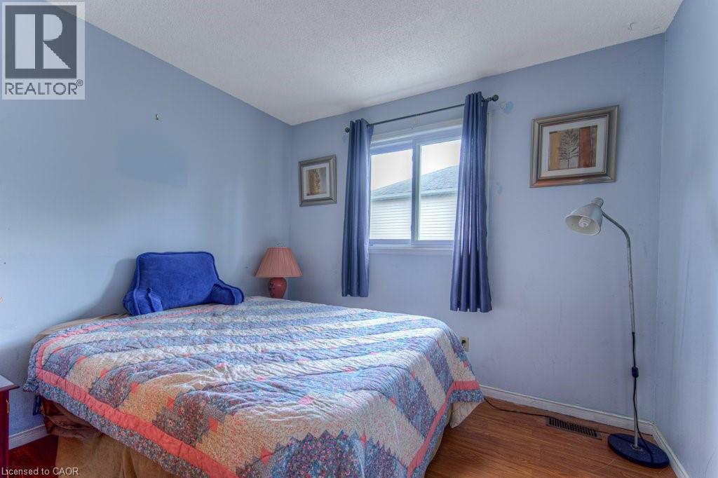 Photo 8 of 66 Daubigny Road, Brantford ON
